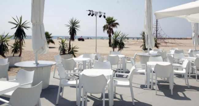 Apart Port Arenal Con Terraza Y Piscina บูร์เรียนา ภายนอก รูปภาพ